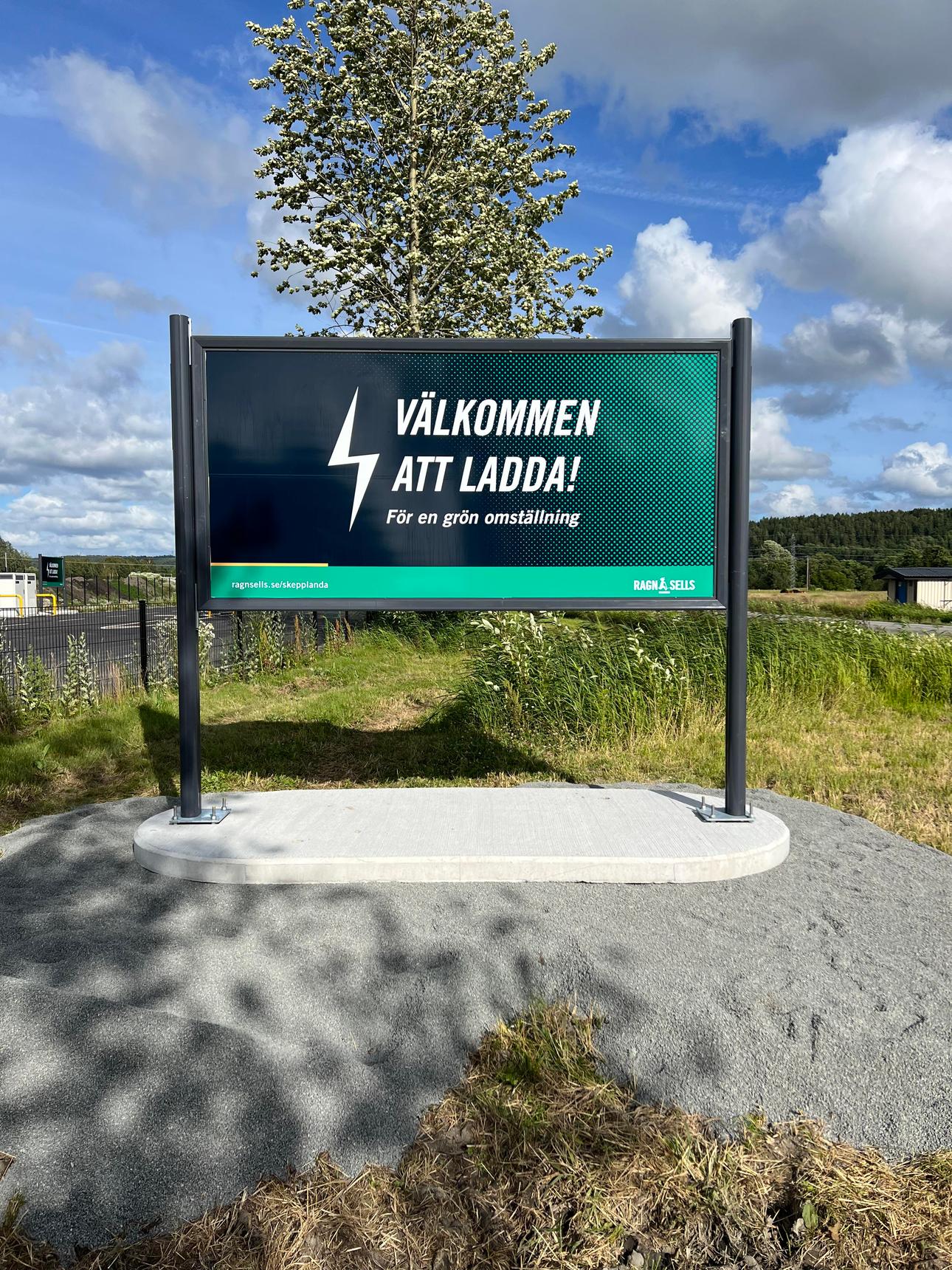 Laddstation för tunga elfordon vid Ragn-Sells anläggning Högbytorp