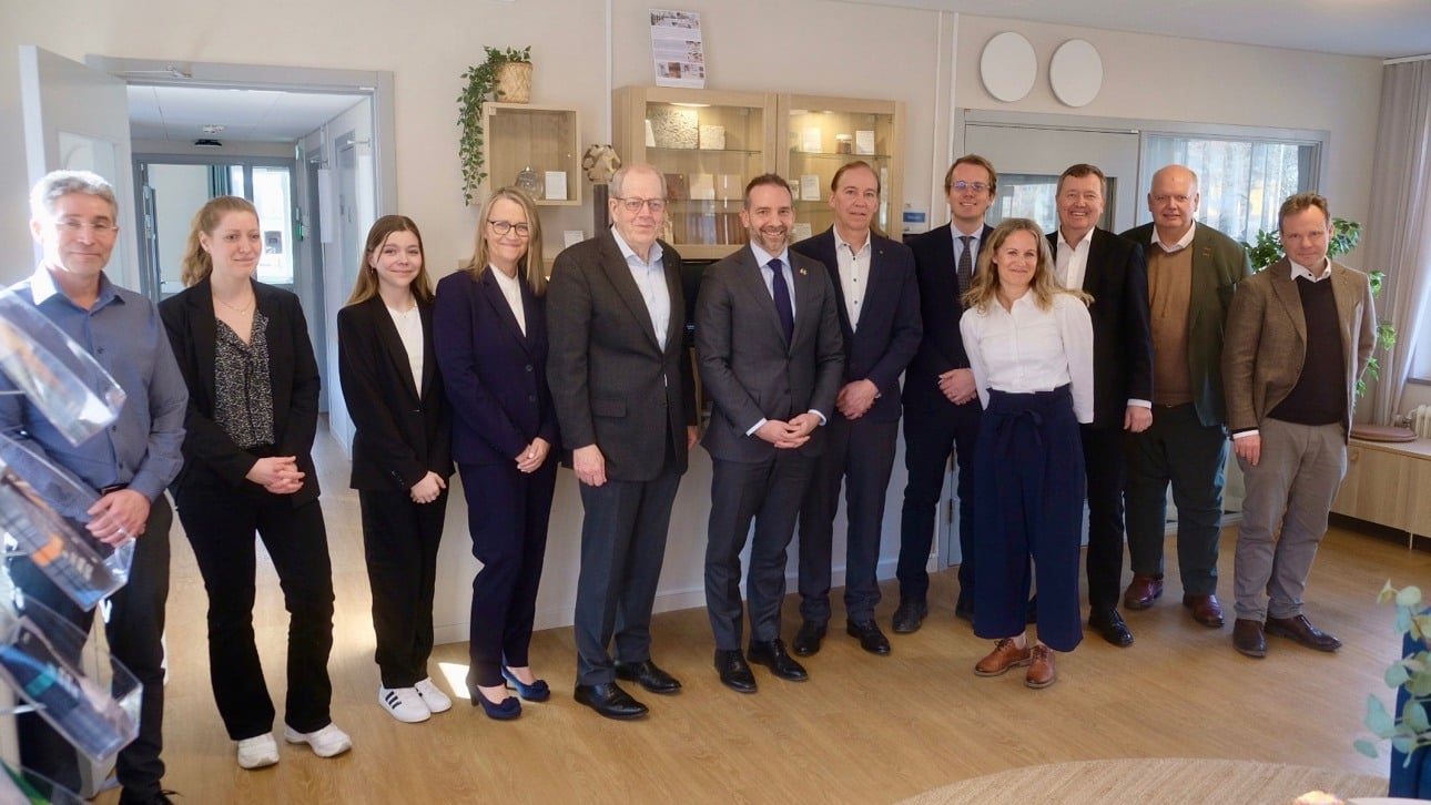Friesen Group och kanadensiska ambassadör besöker EasyMining